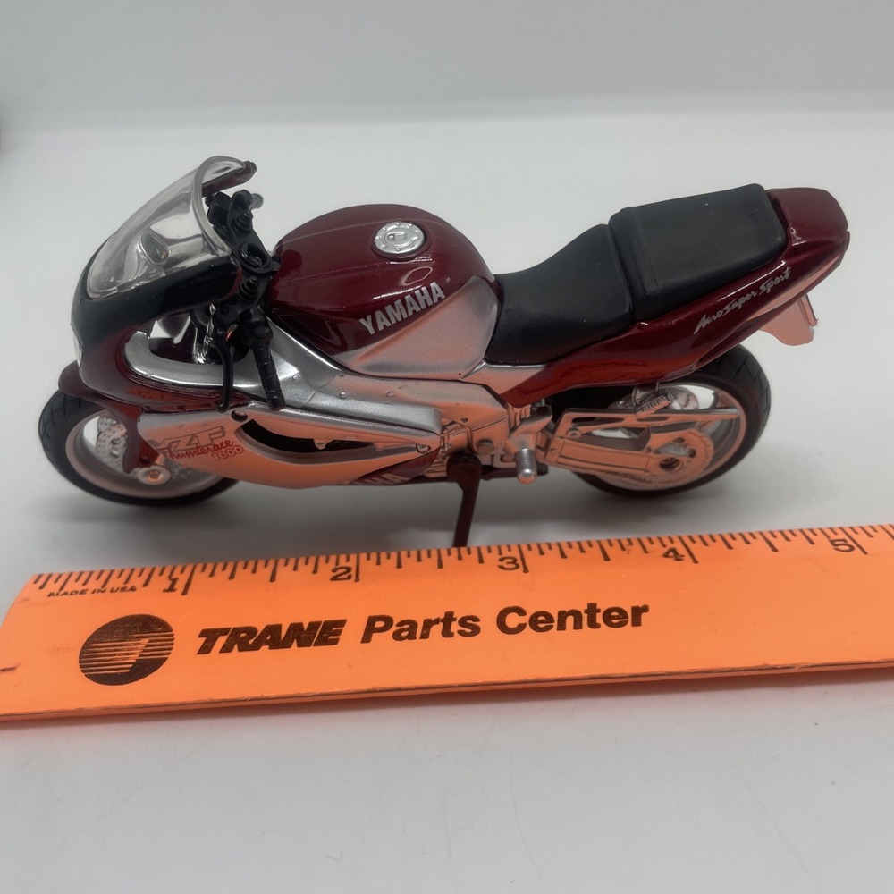 Maisto Yamaha YZF1000 Thunderace Sport Bike Diecast Motorcycle TOY DELTRBOX EXUP - Picture 2 of 10